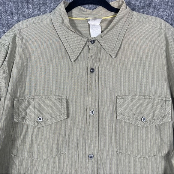 The North Face Men’s XXL Green Striped Long Sleeve Button Down Lightweight Shirt - Picture 3 of 9